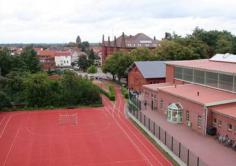 tangermuende   sportzentrum handballfeld